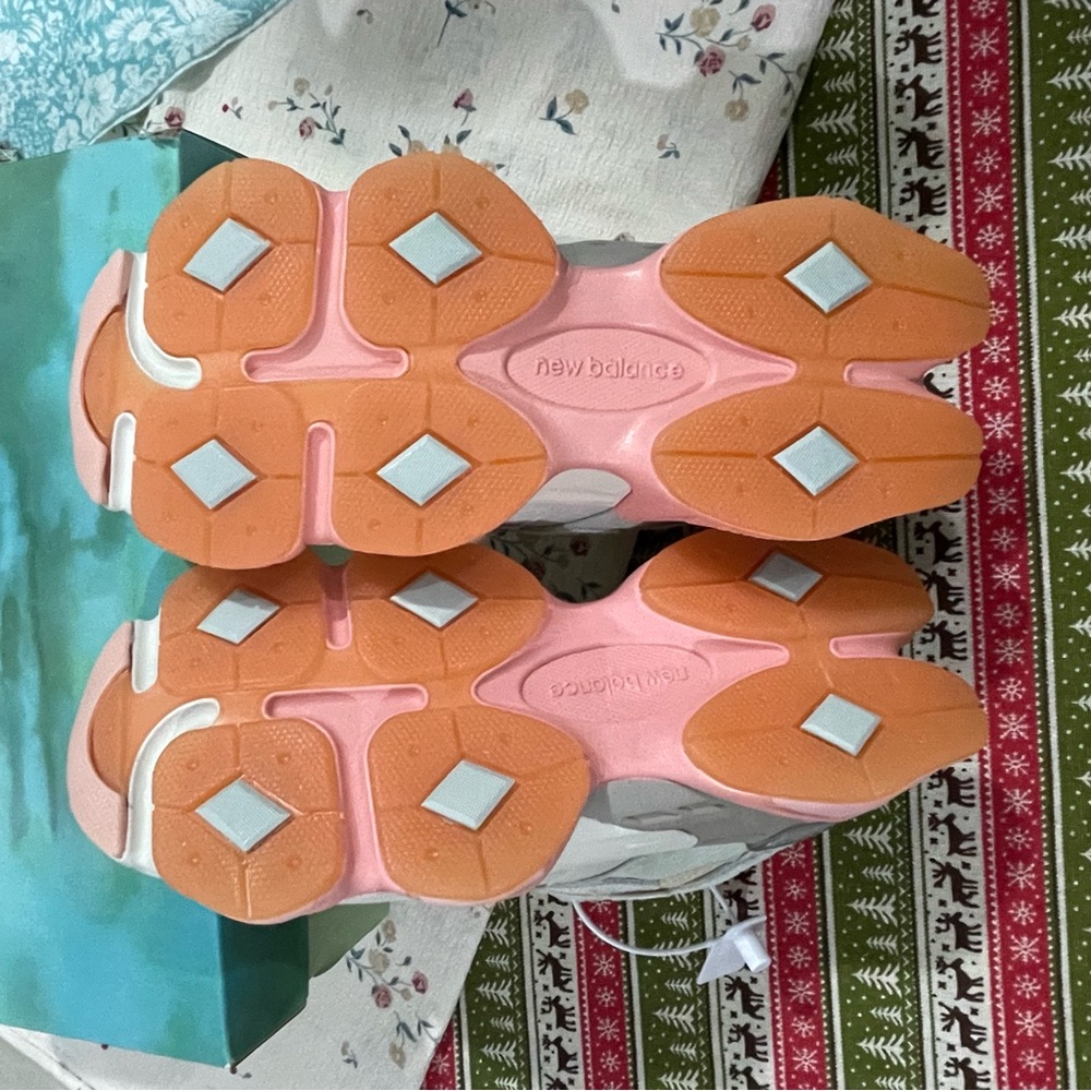 New Balance Women’s Pastel Pink, Cream & Light Blue 9060 Sneakers - Picture 8 of 9